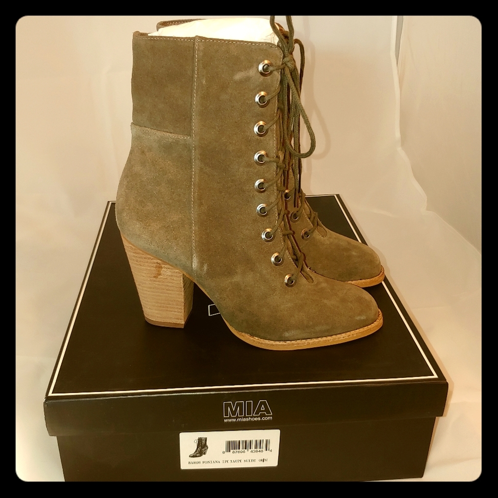 MIA Fontana taupe suede heeled boots NIB